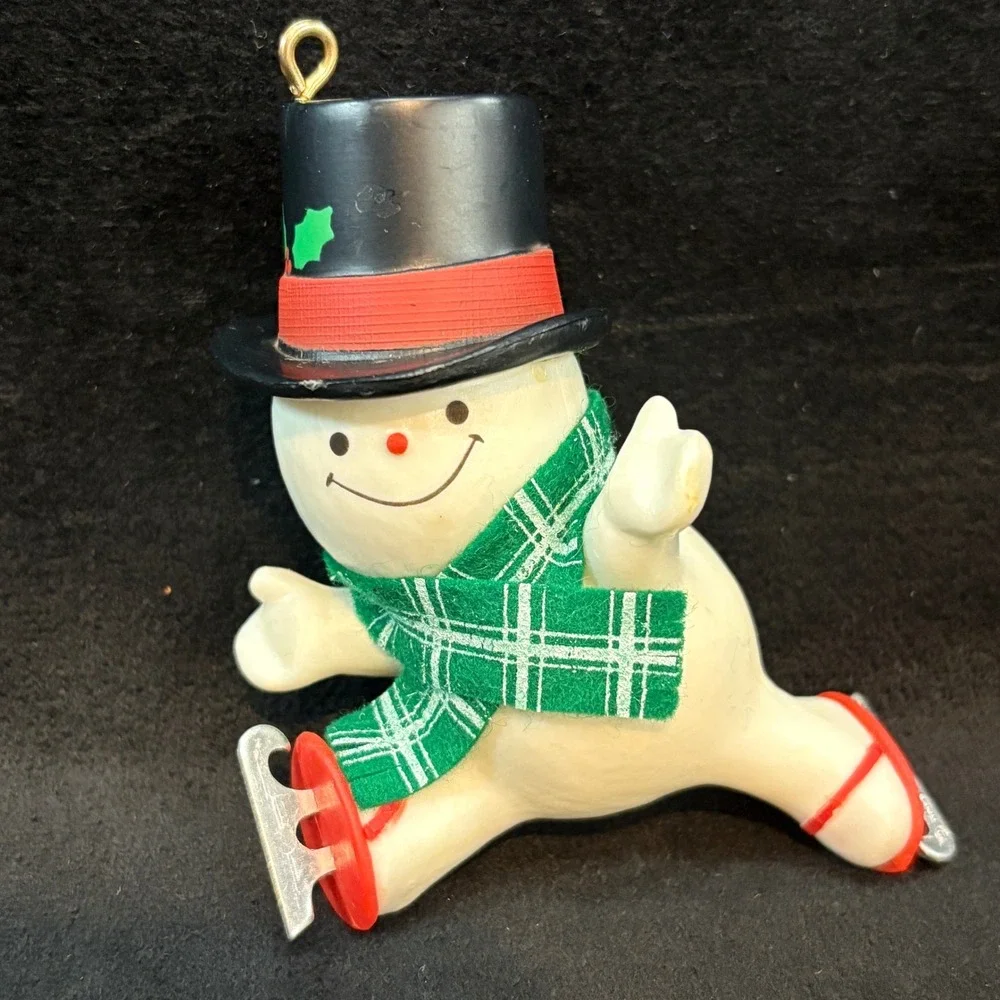 Hallmark Tree Trimmer Collection Skater‎ Snowman Ornament Christmas Vintage